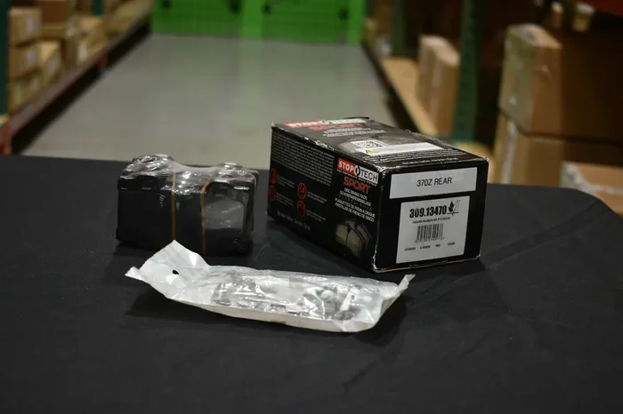[GARAGE SALE] – StopTech Performance 08-09 Infiniti FX50/G37 Rear Brake Pads